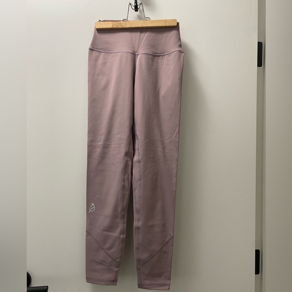 Alainah III Sleek Legging - Picture 2 of 3